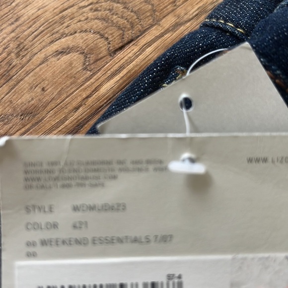 Blue LIZ CLAIBORNE Slim Bootcut Jeans size 10 - Picture 4 of 8